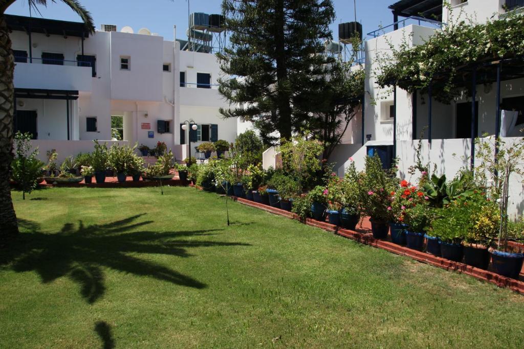 Porto Bello Hotel Apartments Mílatos Exterior foto
